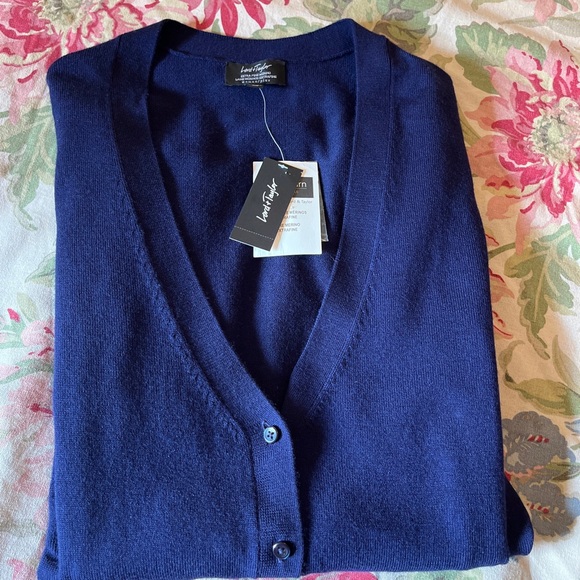 Vtg LORD & TAYLOR Size Medium Longline Cardigan Navy Blue Luxe Merino Wool NWT - Picture 14 of 15